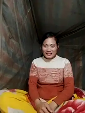 Snapshot of doggy-00 chatting on November 14, 4:44 am doggy-00 online show from November 14, 4:44 am