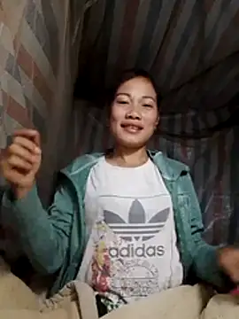 Snapshot of doggy-00 chatting on December 4, 9:34 pm doggy-00 online show from December 4, 9:34 pm