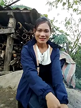 Snapshot of doggy-00 chatting on December 14, 9:36 am doggy-00 online show from December 14, 9:36 am