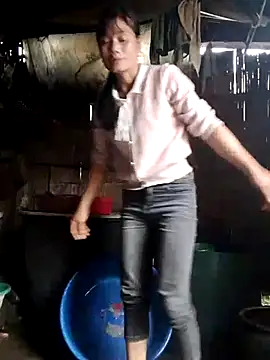 doggy-00 online show from March 18, 5:32 am