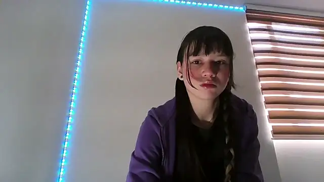 Snapshot of My_Meloddy chatting on December 3, 1:42 pm My Meloddy online show from December 3, 1:42 pm