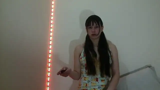 Snapshot of My_Meloddy chatting on December 5, 2:31 am My Meloddy online show from December 5, 2:31 am