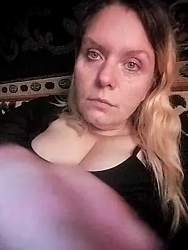 Snapshot of Lana-murr chatting on November 6, 7:09 am Lana-murr online show from November 6, 7:09 am