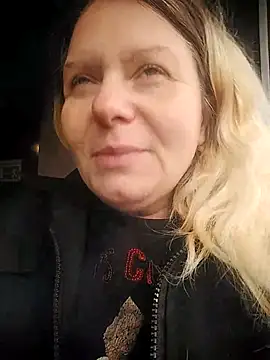 Snapshot of Lana-murr chatting on December 15, 6:50 am Lana-murr online show from December 15, 6:50 am