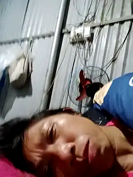 Snapshot of bella-la chatting on October 30, 6:19 pm bella-la online show from October 30, 6:19 pm