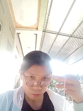 Snapshot of bella-la chatting on November 28, 8:50 am bella-la online show from November 28, 8:50 am