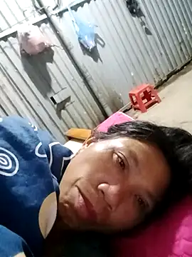 Snapshot of bella-la chatting on December 13, 8:14 pm bella-la online show from December 13, 8:14 pm