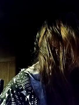 Snapshot of bella-la chatting on December 15, 1:26 pm bella-la online show from December 15, 1:26 pm