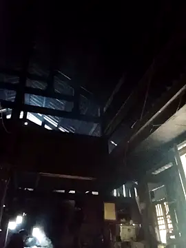 Snapshot of bella-la chatting on December 16, 1:32 am bella-la online show from December 16, 1:32 am