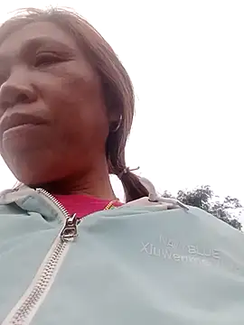 bella-la online show from February 22, 10:47 am