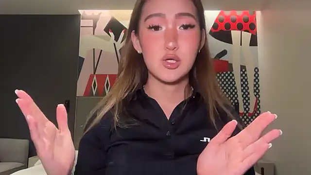 AlishaCheng online show from June 25, 1:04 pm