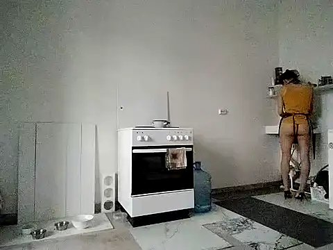 Snapshot of Anneta280671 chatting on December 18, 8:42 am Anneta280671 online show from December 18, 8:42 am