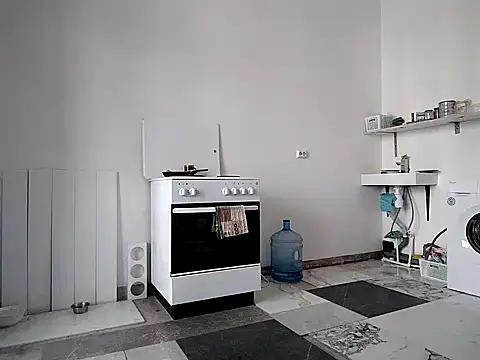 Snapshot of Anneta280671 chatting on February 23, 8:33 am Anneta280671 online show from February 23, 8:33 am