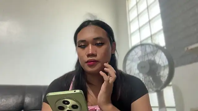 untouchable mia online show from November 1, 4:25 am