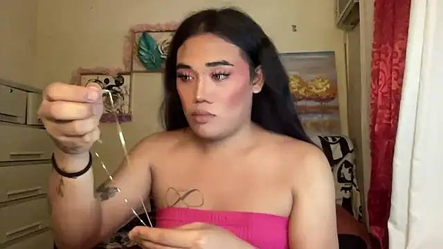 untouchable mia online show from December 4, 12:25 pm