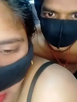 hot couple 000 online show from December 5, 1:42 pm