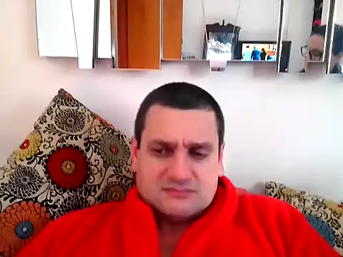 Snapshot of Alex-Naturista chatting on April 28, 6:57 pm Alex-Naturista online show from April 28, 6:57 pm