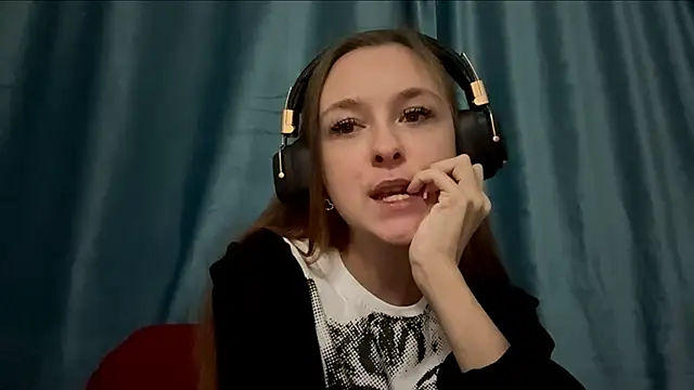 Snapshot of HOTBellakle chatting on November 9, 3:10 pm HOTBellakle online show from November 9, 3:10 pm