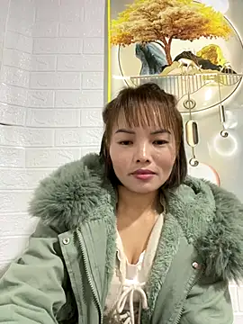 Snapshot of Night_owl111 chatting on December 14, 8:02 pm Night owl111 online show from December 14, 8:02 pm