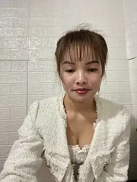 Snapshot of Night_owl111 chatting on December 16, 9:03 am Night owl111 online show from December 16, 9:03 am