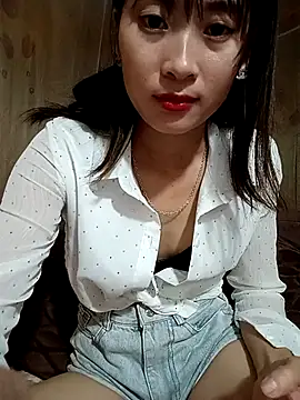 Snapshot of Em_xinh01 chatting on November 12, 5:24 pm Em xinh01 online show from November 12, 5:24 pm