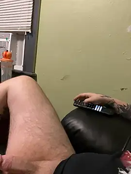 Snapshot of ryanbig chatting on January 9, 10:00 pm ryanbig online show from January 9, 10:00 pm