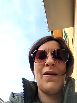 Piediniecollant online show from March 1, 7:21 am