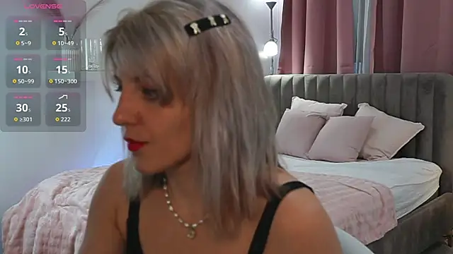 CandaceTaylor online show from November 12, 2:06 pm