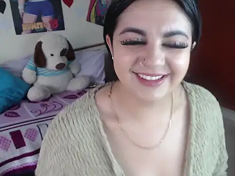 Snapshot of EmmilyConnor chatting on November 19, 2:50 pm EmmilyConnor online show from November 19, 2:50 pm