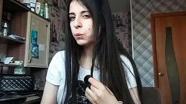 Snapshot of Lina_rix chatting on December 5, 3:04 am Lina rix online show from December 5, 3:04 am