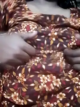 Snapshot of Liza0103 chatting on October 31, 12:50 pm Liza0103 online show from October 31, 12:50 pm