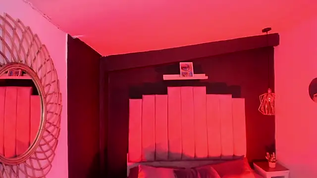 Snapshot of mia_jagger chatting on February 21, 7:48 pm mia jagger online show from February 21, 7:48 pm