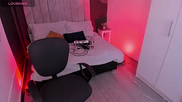 mia jagger online show from March 20, 7:52 pm