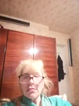 Snapshot of Georgette466 chatting on April 25, 4:26 am Georgette466 online show from April 25, 4:26 am