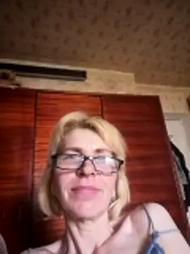 Snapshot of Georgette466 chatting on May 16, 6:10 am Georgette466 online show from May 16, 6:10 am