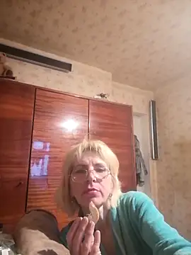 Snapshot of Georgette466 chatting on June 7, 5:27 pm Georgette466 online show from June 7, 5:27 pm