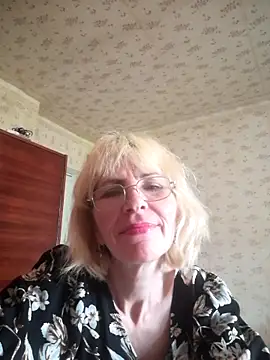 Snapshot of Georgette466 chatting on June 10, 2:49 pm Georgette466 online show from June 10, 2:49 pm