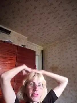 Snapshot of Georgette466 chatting on June 13, 5:00 pm Georgette466 online show from June 13, 5:00 pm