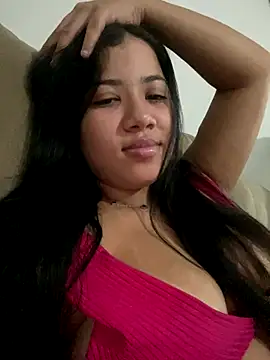 Snapshot of morenahhwy chatting on October 31, 2:56 am morenahhwy online show from October 31, 2:56 am