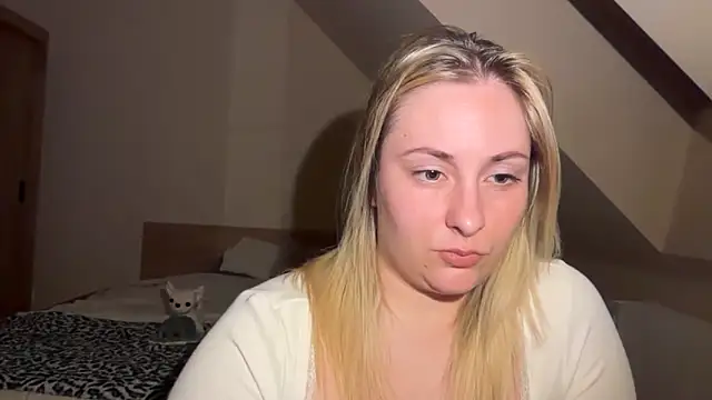 EngelHelene online show from April 5, 6:05 pm