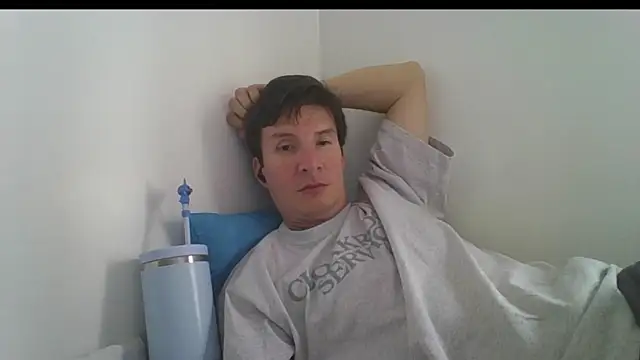 carliesexyman online show from November 13, 3:33 pm