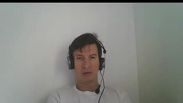 carliesexyman online show from November 18, 2:32 pm