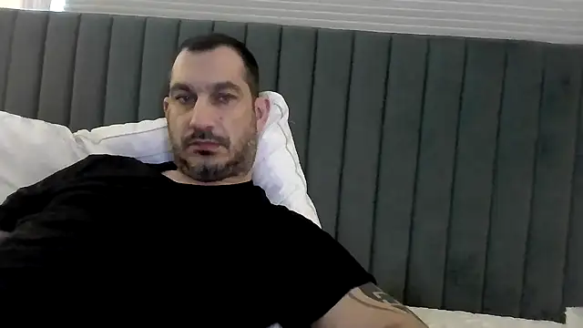 Snapshot of ckraiders84 chatting on February 23, 6:38 pm ckraiders84 online show from February 23, 6:38 pm