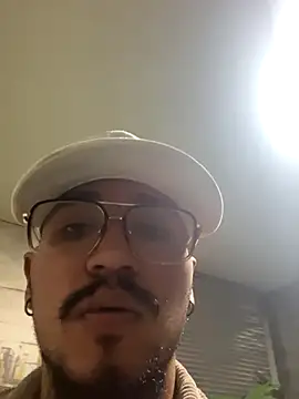 Snapshot of Noa_N_Luxy chatting on November 6, 4:24 am Noa N Luxy online show from November 6, 4:24 am