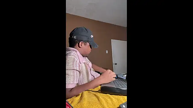 Snapshot of SorenFire chatting on November 14, 10:51 pm SorenFire online show from November 14, 10:51 pm