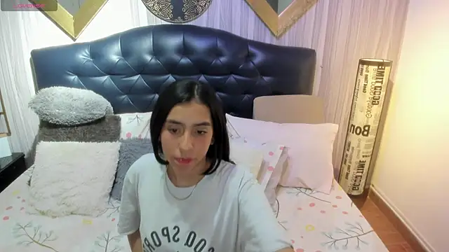 Snapshot of shirley_sweet_ chatting on October 29, 10:22 pm shirley sweet  online show from October 29, 10:22 pm