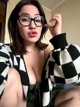 SashaNami online show from November 5, 8:25 am