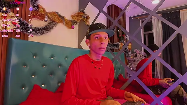 Max Steell online show from December 15, 11:31 pm