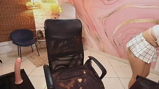 Snapshot of Samantharoseee_ chatting on November 7, 12:27 pm Samantharoseee online show from November 7, 12:27 pm