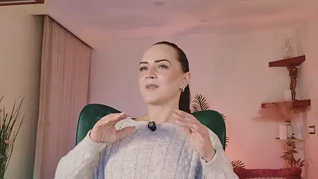 SiennaRosse online show from February 17, 9:43 pm